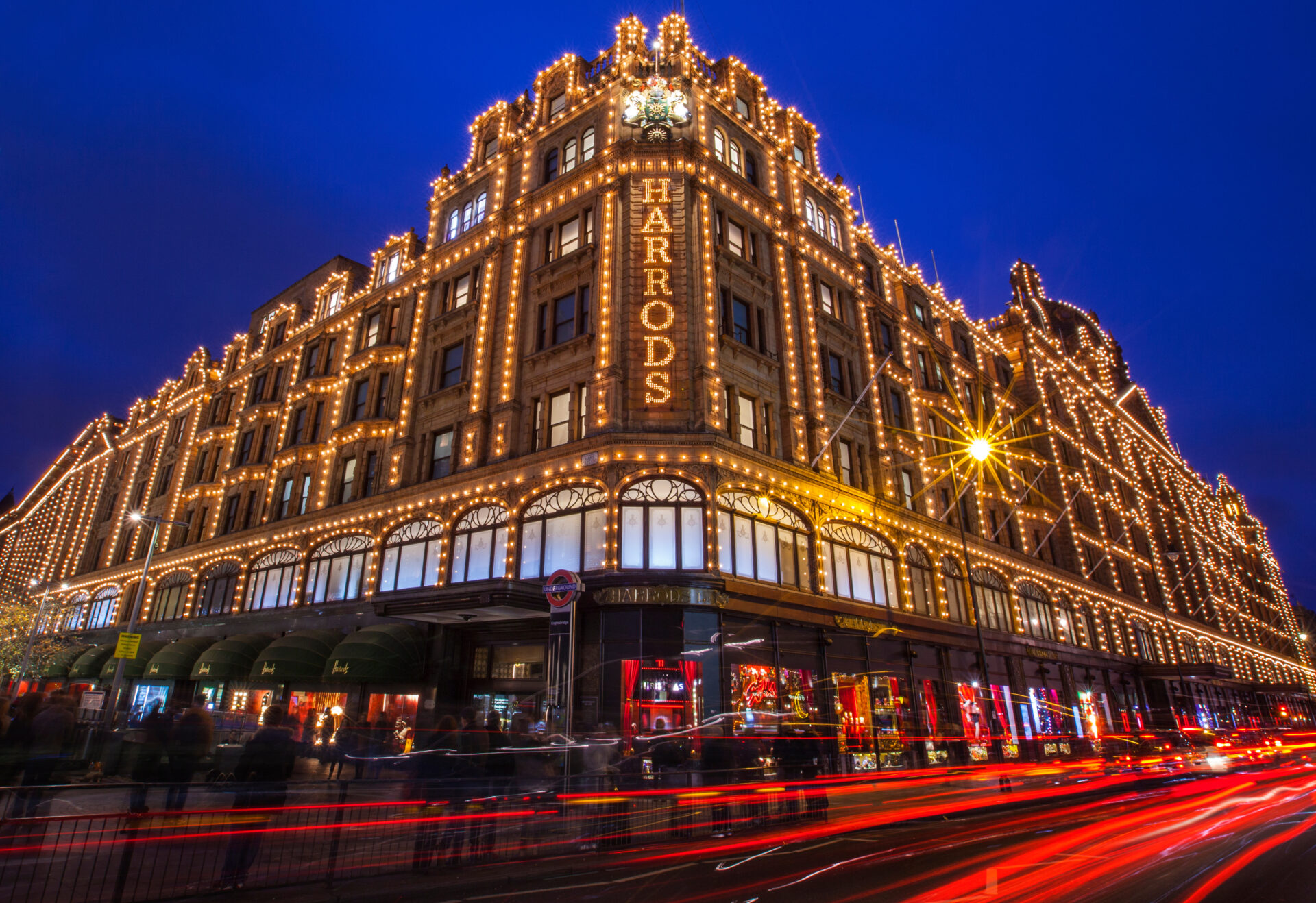 10 SHOPS IN KNIGHTSBRIDGE THAT CAN’T BE MISSED
